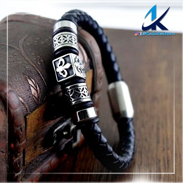 pulsera negra con detalles inox