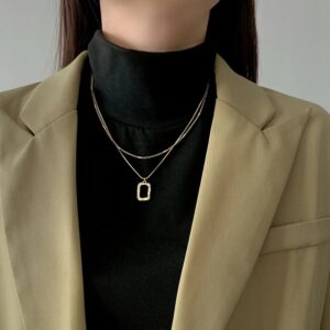 Collar inox dorado doble cuadrado