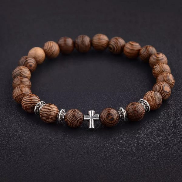 Pulsera de cuentas de madera y cruz plata