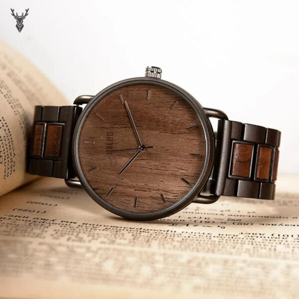 Reloj de madera Cerzo